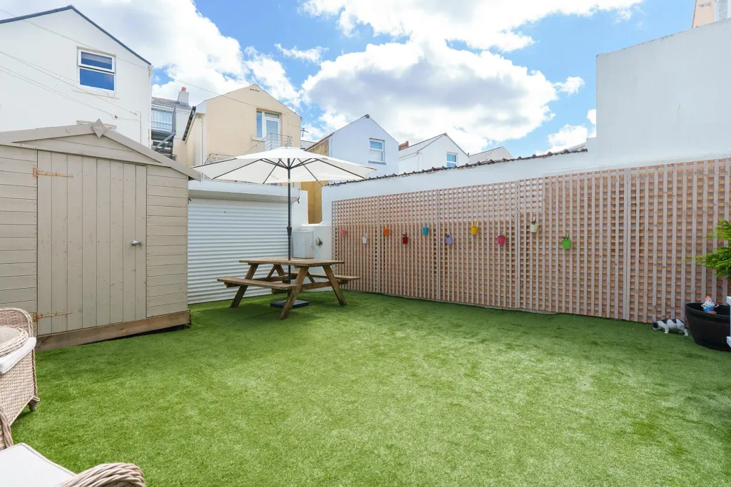 Property photo 3 of 30