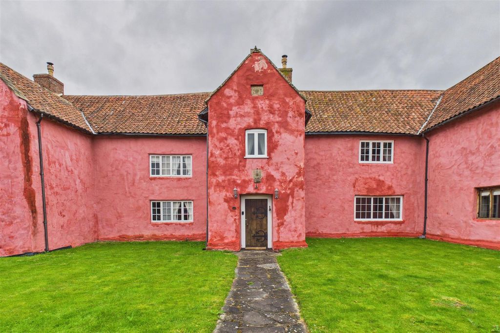 Property photo 2 of 42 2 Lake House Farm, Colehouse Lane, Clevedon, North