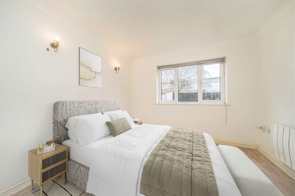 Property photo 3 of 5