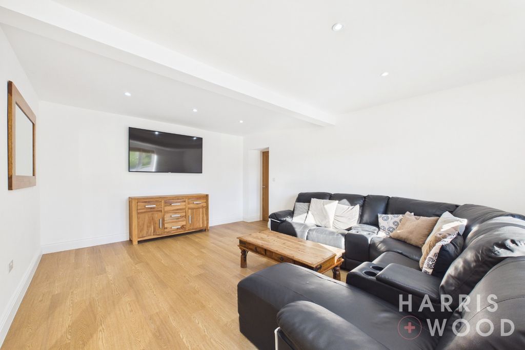 Property photo 3 of 46 5593787
