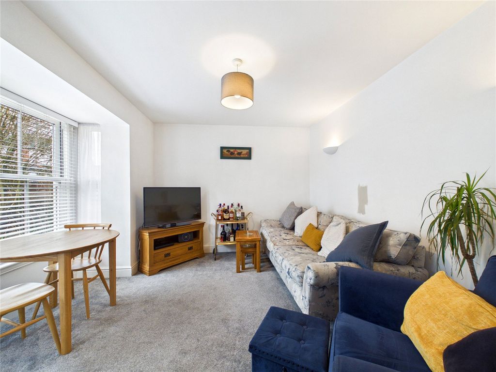 Property photo 2 of 16 Picture 2