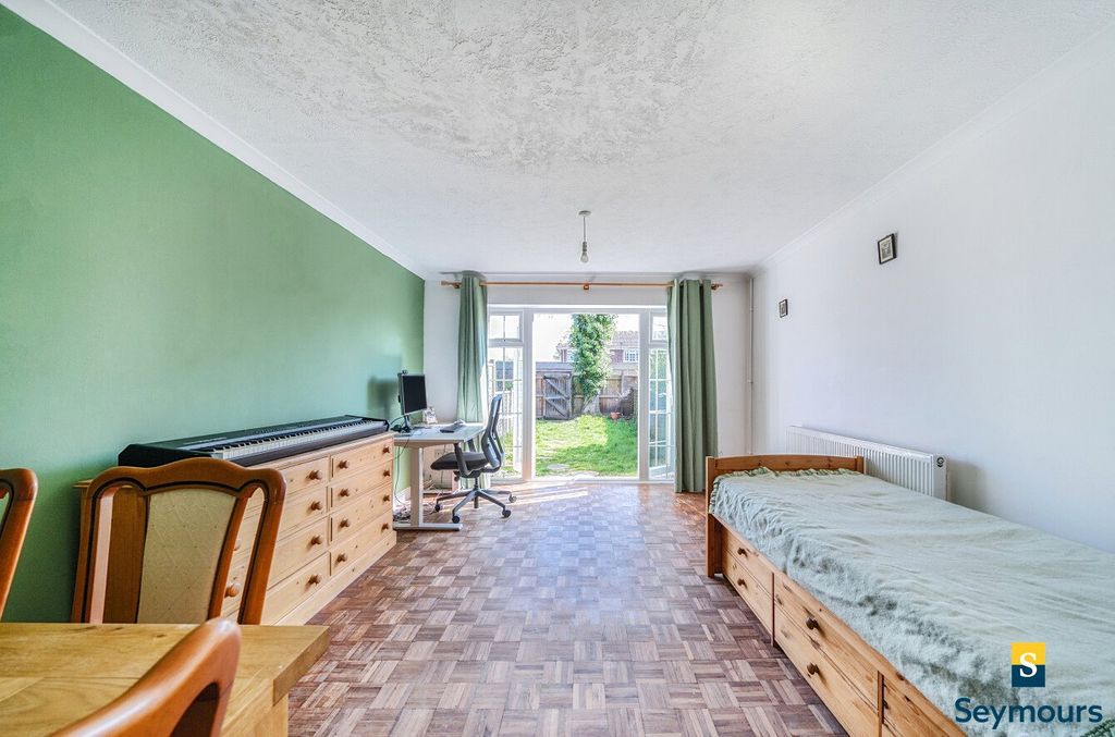 Property photo 3 of 16 Living/Dining