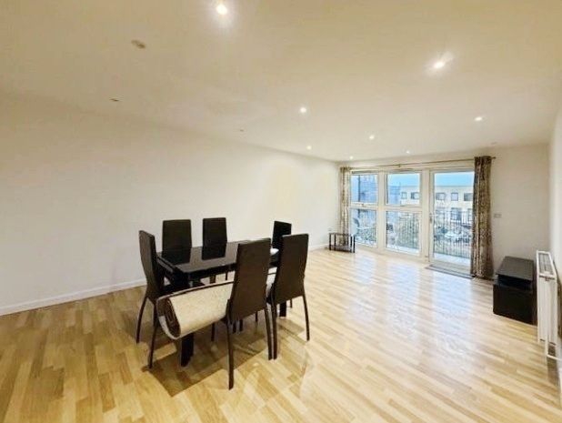 Property photo 3 of 12 Pbox-Img.Jpg