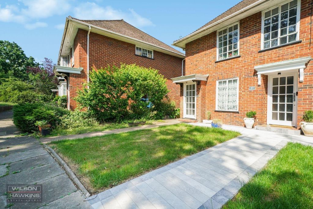 Property photo 1 of 13 35 London Road - Nf4Zyzglnvksyaupuwjp.Jpg