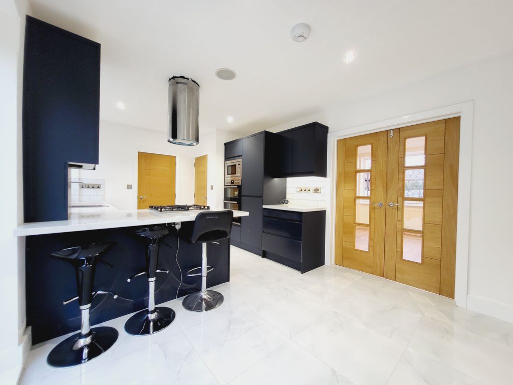 Property photo 2 of 12 Image