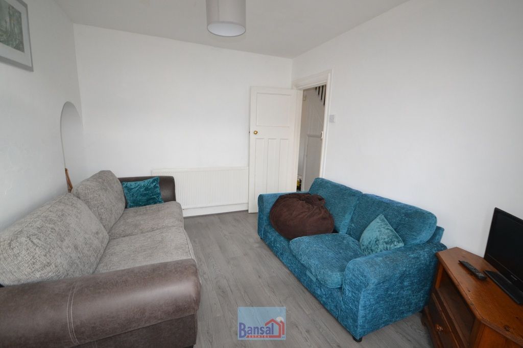 Property photo 3 of 12