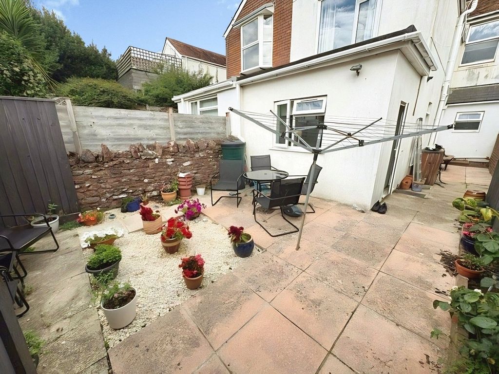 Property photo 3 of 14 Picture No. 12