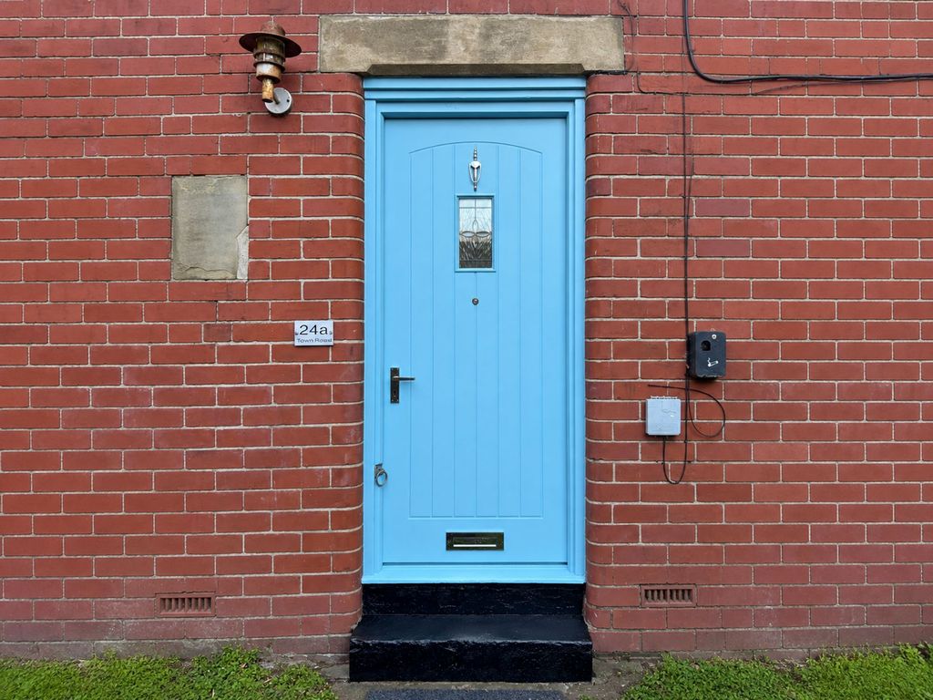 Property photo 1 of 14 Front Enterance
