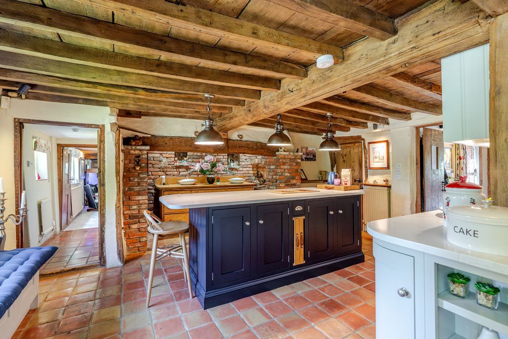 Property photo 3 of 41