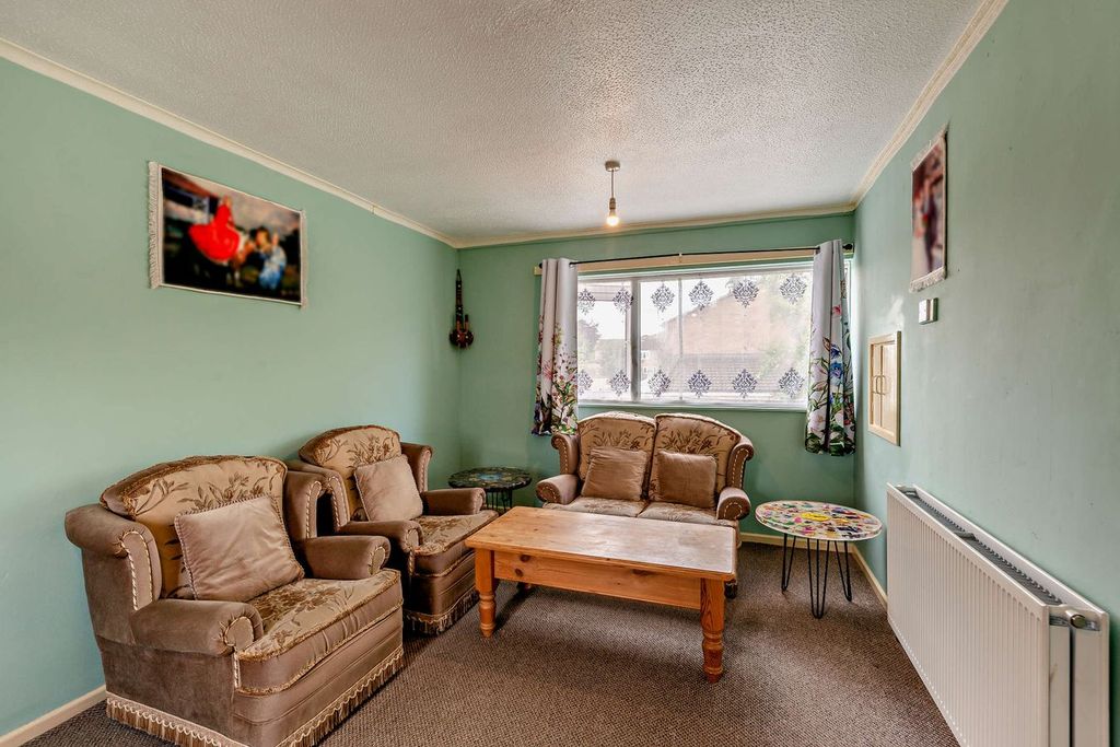 Property photo 2 of 14