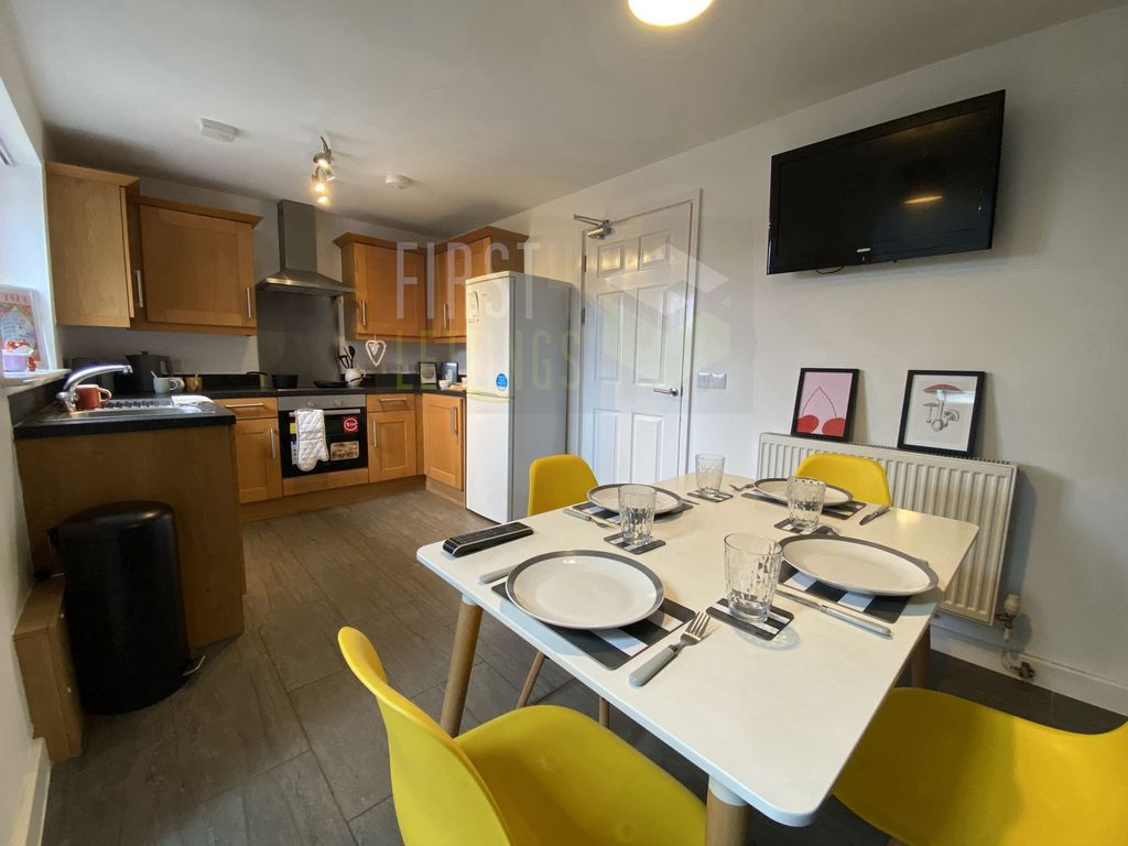 Property photo 3 of 22 Photo 4