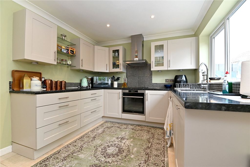 Property photo 2 of 18 Picture No. 05