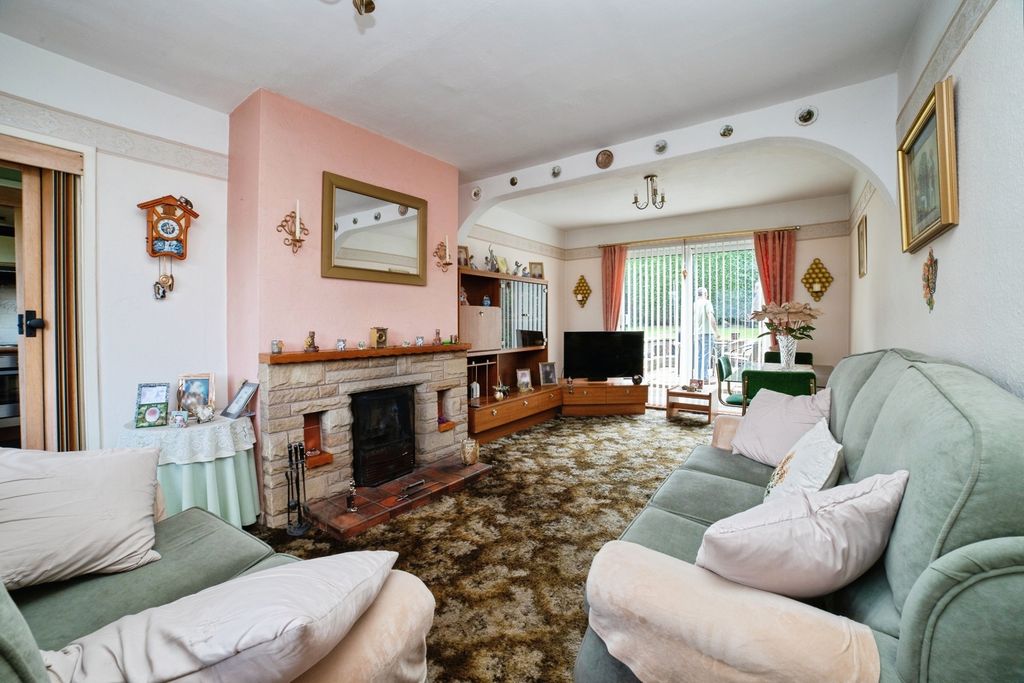 Property photo 3 of 20 Pbox-Img.Jpg