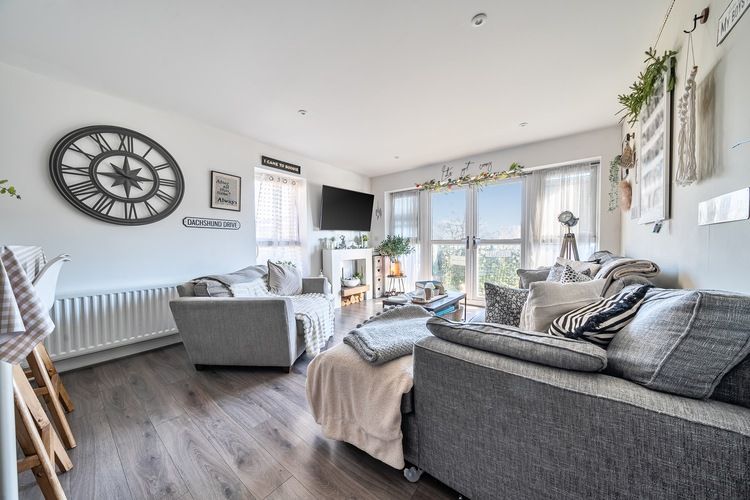 Property photo 1 of 19