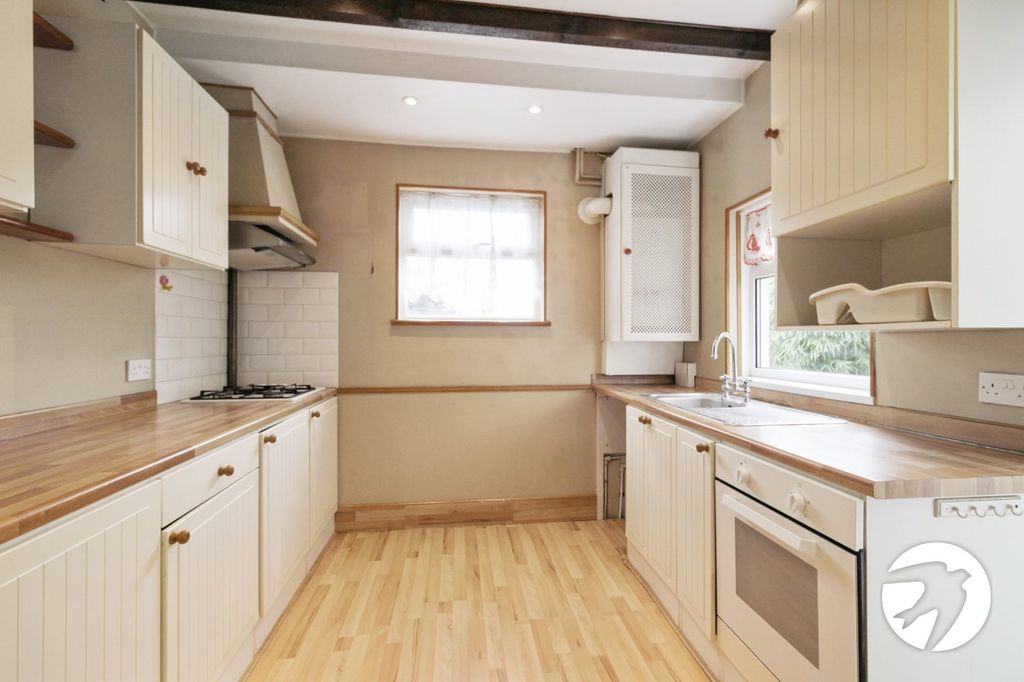 Property photo 3 of 13 Kitchen