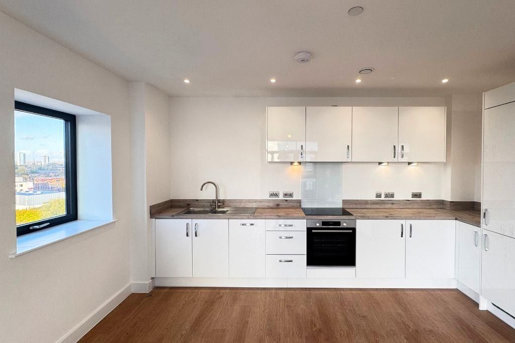 Property photo 2 of 7 Fq1009 - 2.Jpg