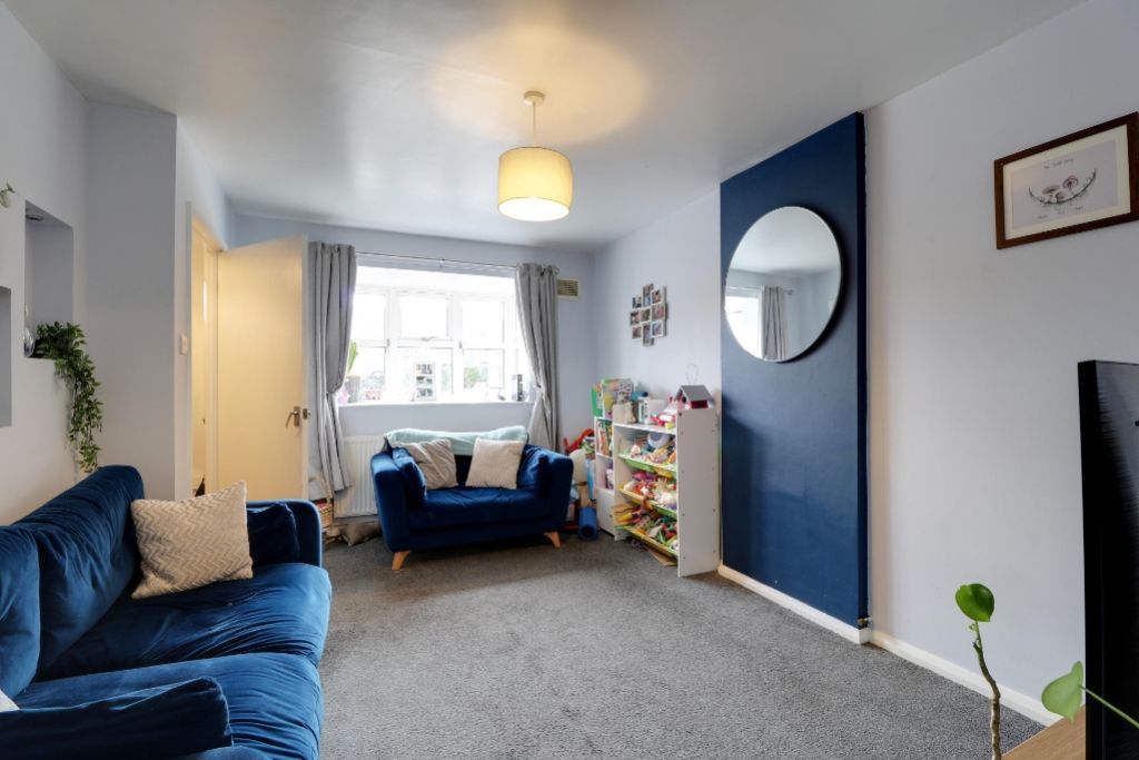 Property photo 2 of 10 Lounge