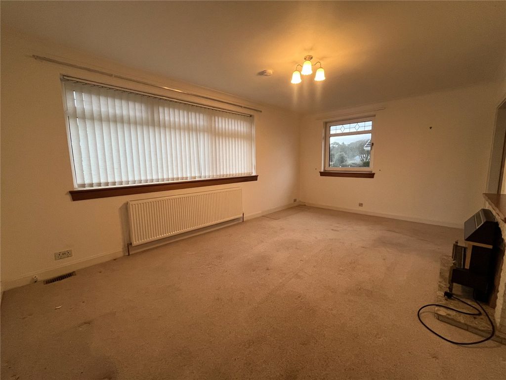 Property photo 2 of 11 Picture No. 14