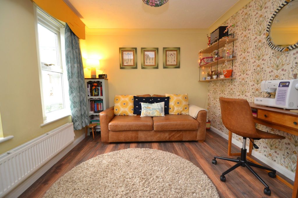 Property photo 3 of 30 Photograph 5