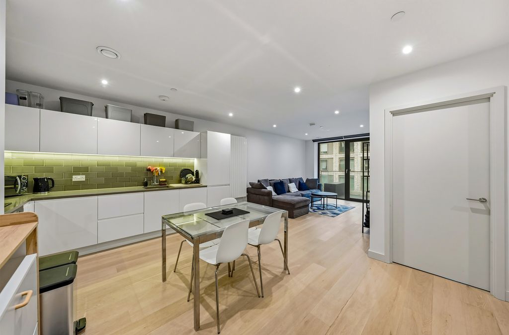 Property photo 1 of 23 1