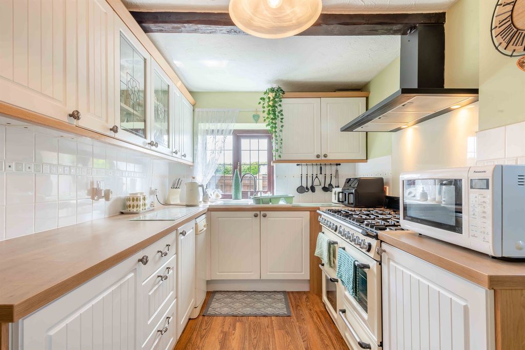 Property photo 2 of 14