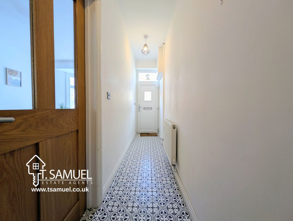Property photo 2 of 28 Hallway