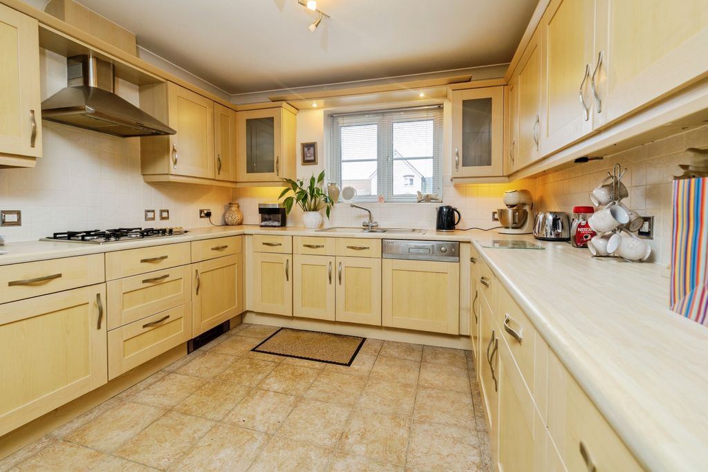 Property photo 2 of 17 Photo #2