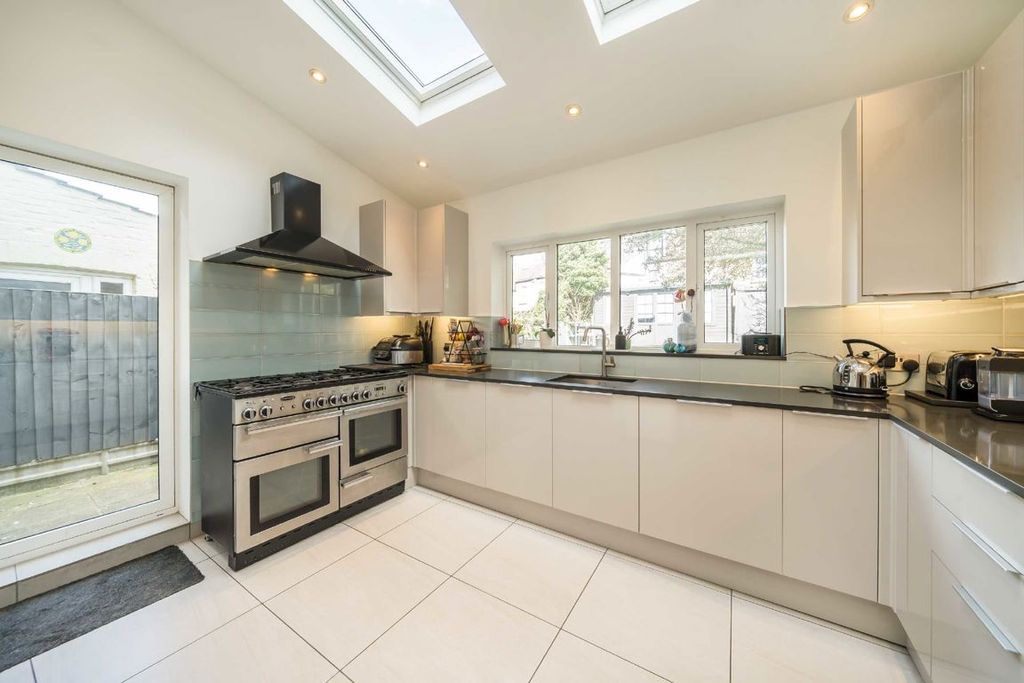 Property photo 3 of 8