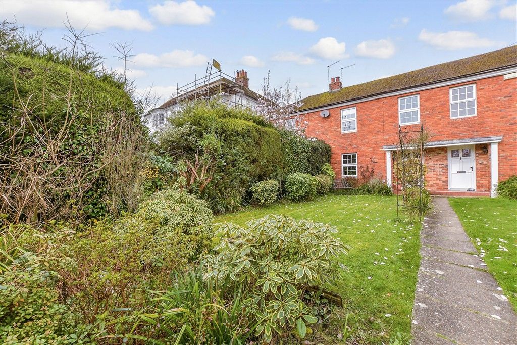 Property photo 2 of 14 Front Garden