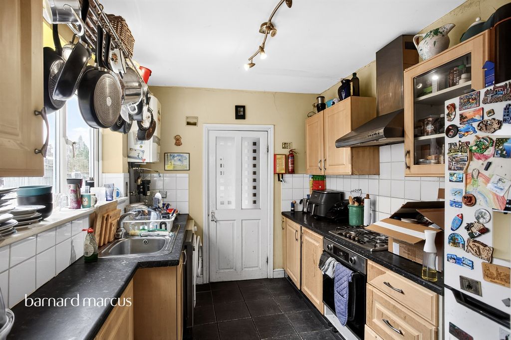 Property photo 2 of 14