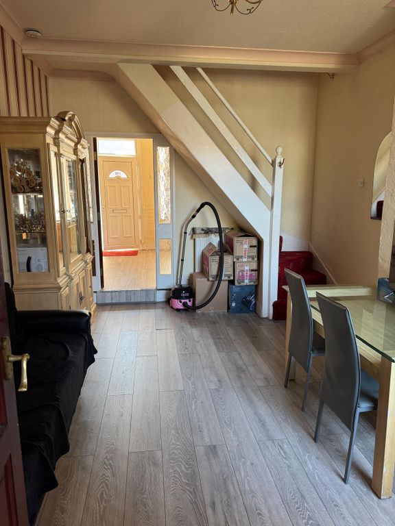 Property photo 2 of 4