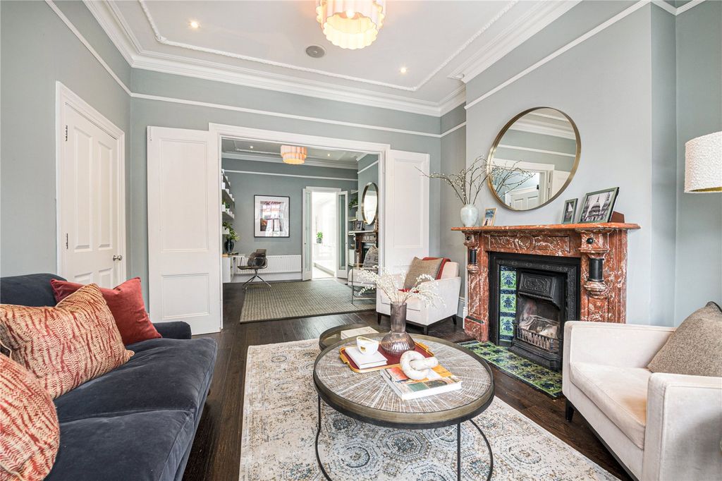 Property photo 1 of 24 Reception