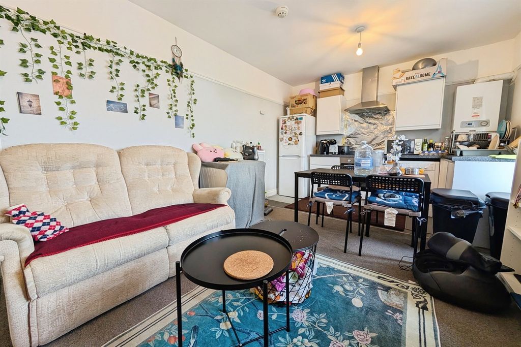 Property photo 3 of 5 (Main)