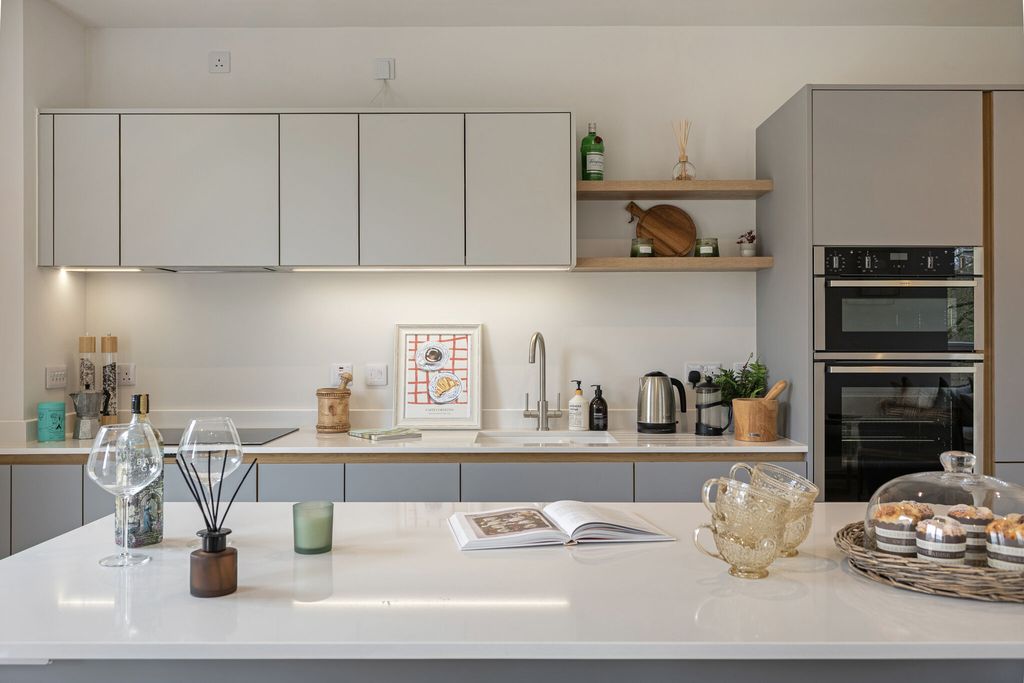 Property photo 3 of 15