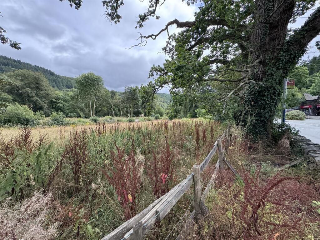 Property photo 1 of 2