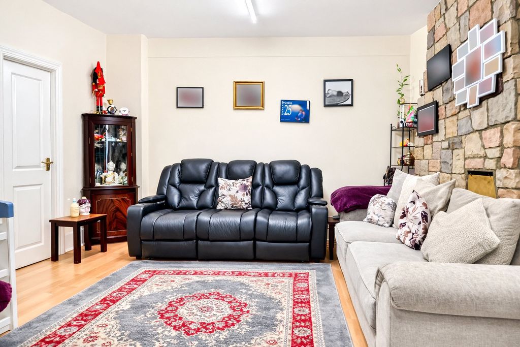 Property photo 2 of 22 Picture 2