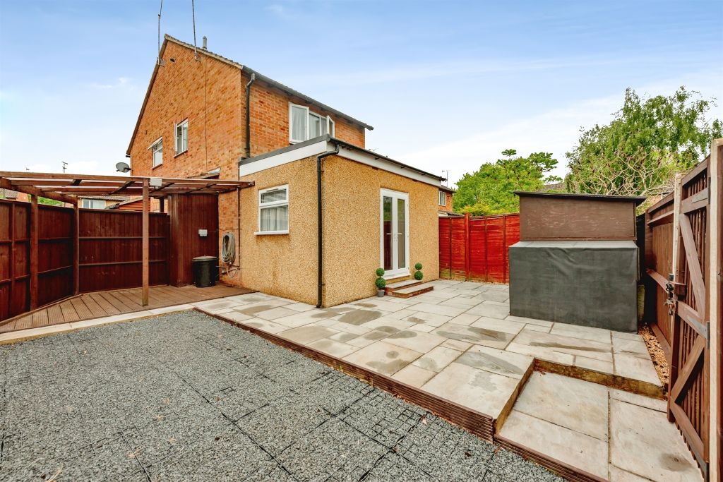 Property photo 1 of 17