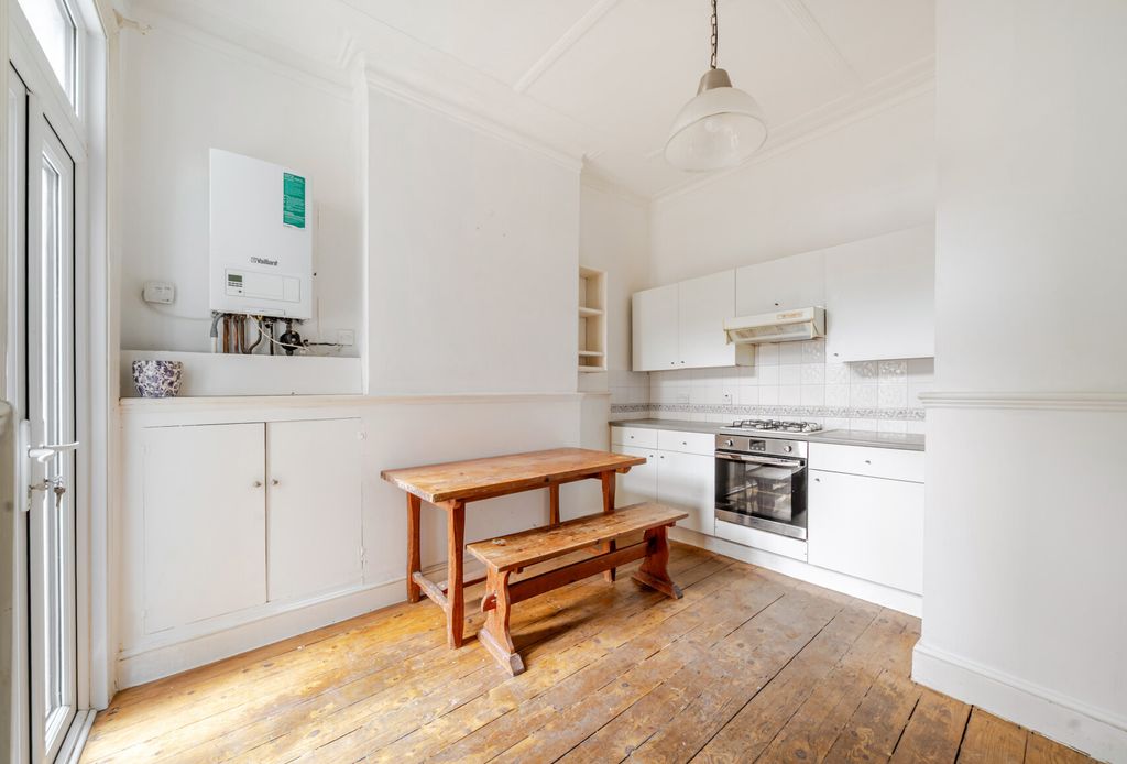 Property photo 2 of 9 1418752-13-699c6c...