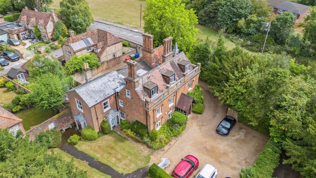 Additional image 16 of 2 bed flat for saleTotteridge Lane, High Wycombe HP13