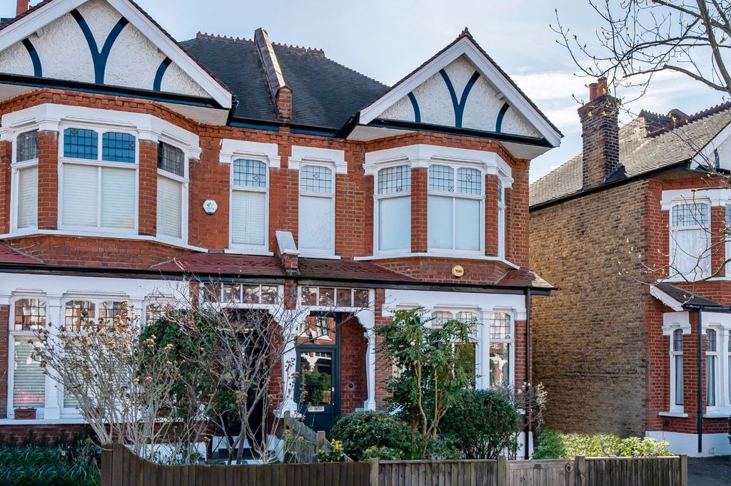 Property photo 1 of 23 Picture No. 32