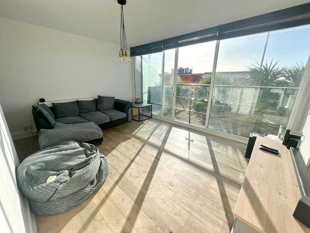 Property photo 3 of 14 4682822