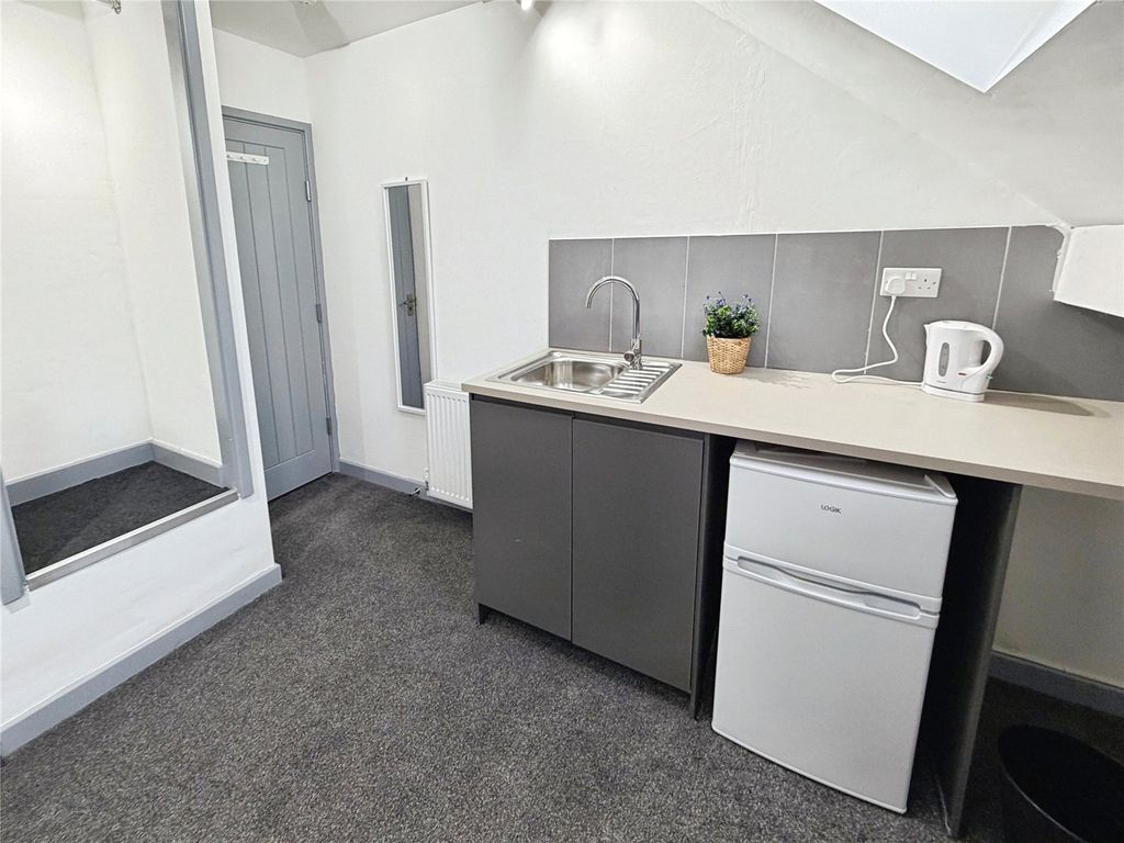 Property photo 2 of 22 Picture No. 26