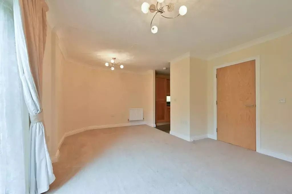 Property photo 3 of 9