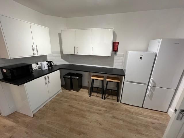 Property photo 2 of 15 5 King Kitchen.Jpg