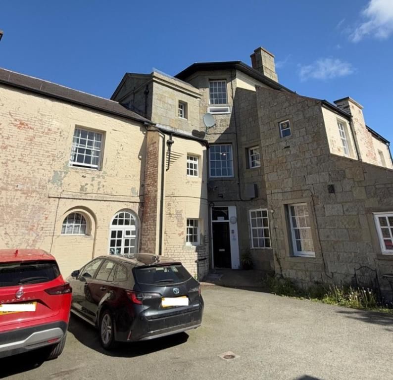 Property photo 1 of 3 External View