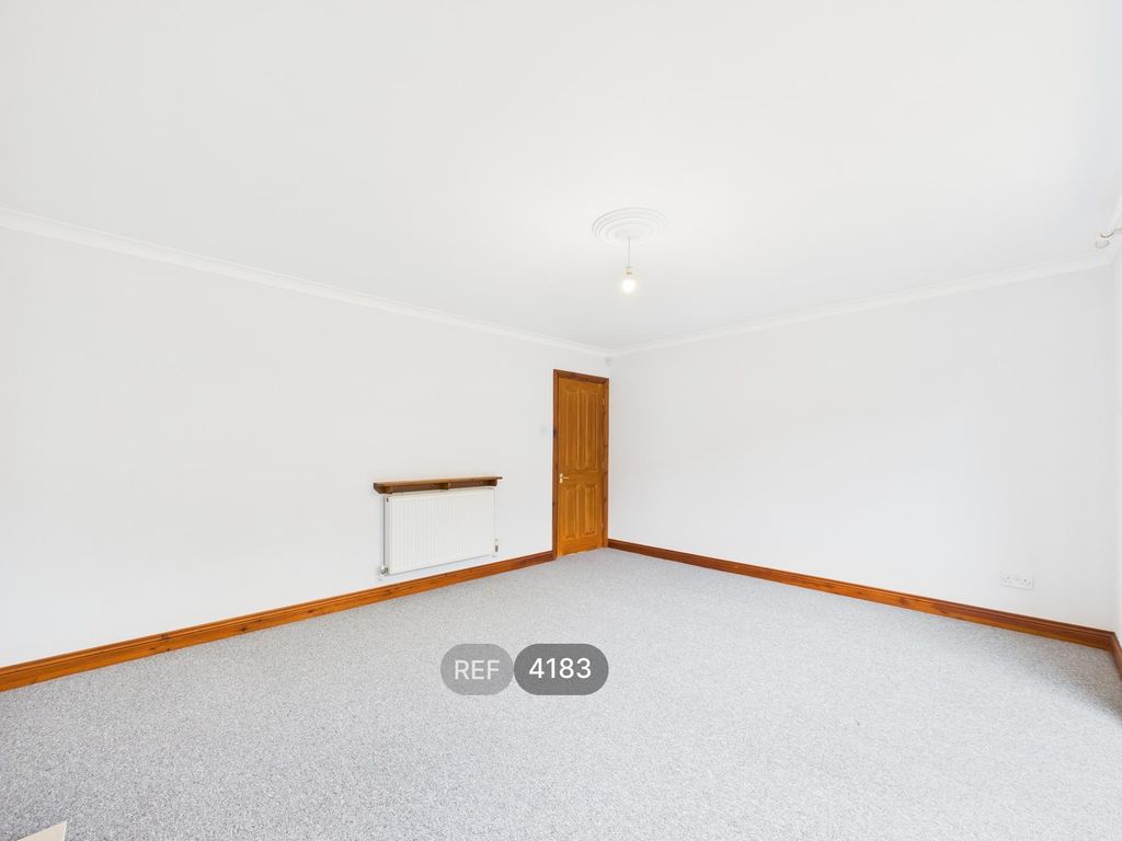 Property photo 3 of 12 Living Room