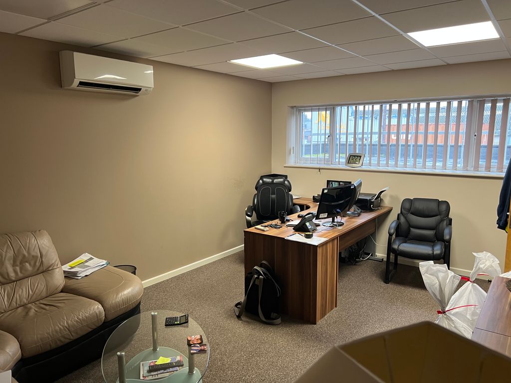 Property photo 3 of 10