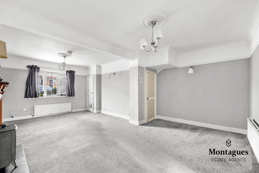 Property photo 2 of 21 Photo 9