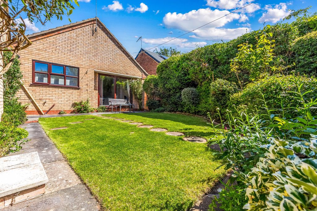 Property photo 2 of 19
