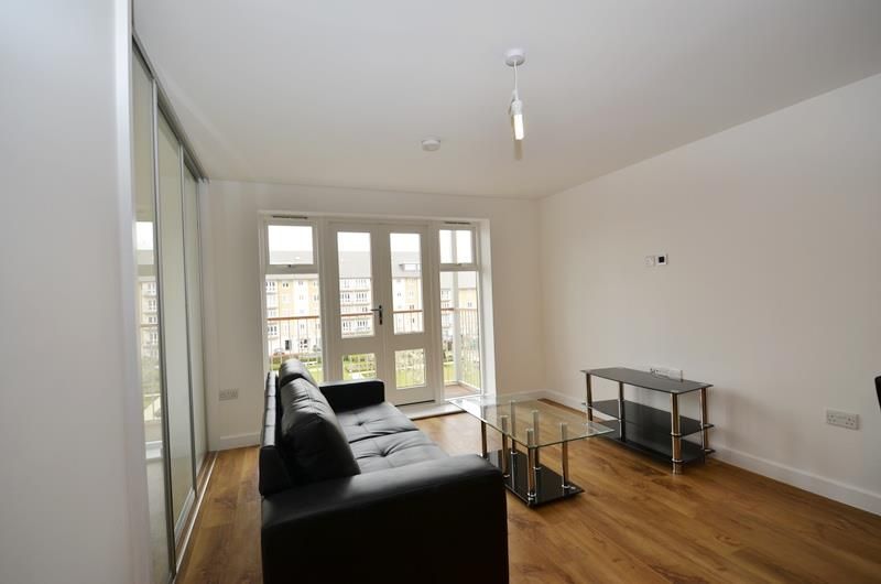 Property photo 3 of 8 Living Area